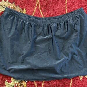 Black swim bottom skirt